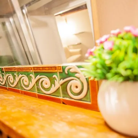 Brera Rentclass Zaira Apartman *